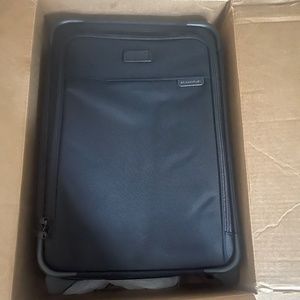 Briggs and Riley baseline carry on